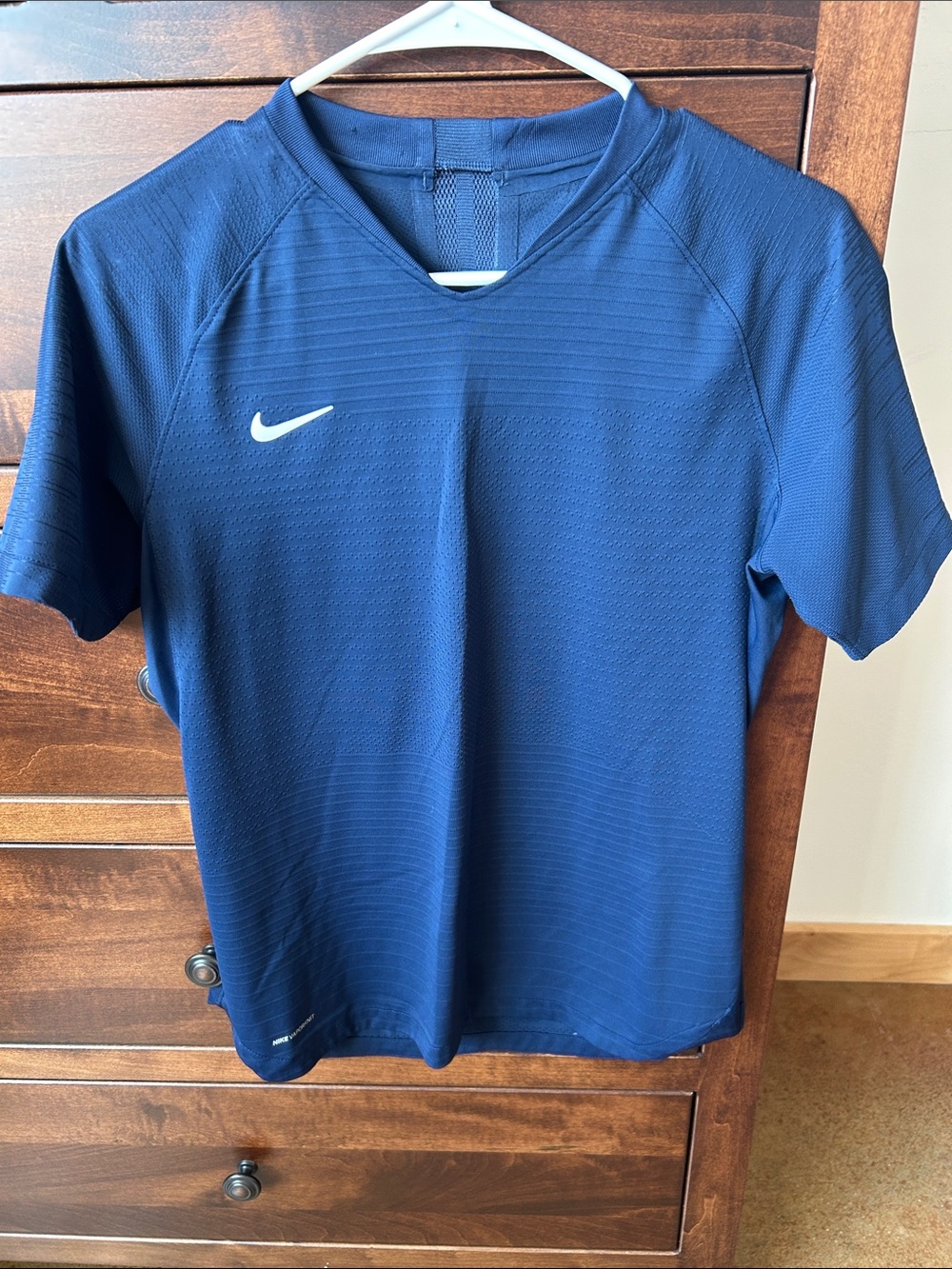 Nike Navy Blue Short-Sleeve Athletic Tee with White Swoosh